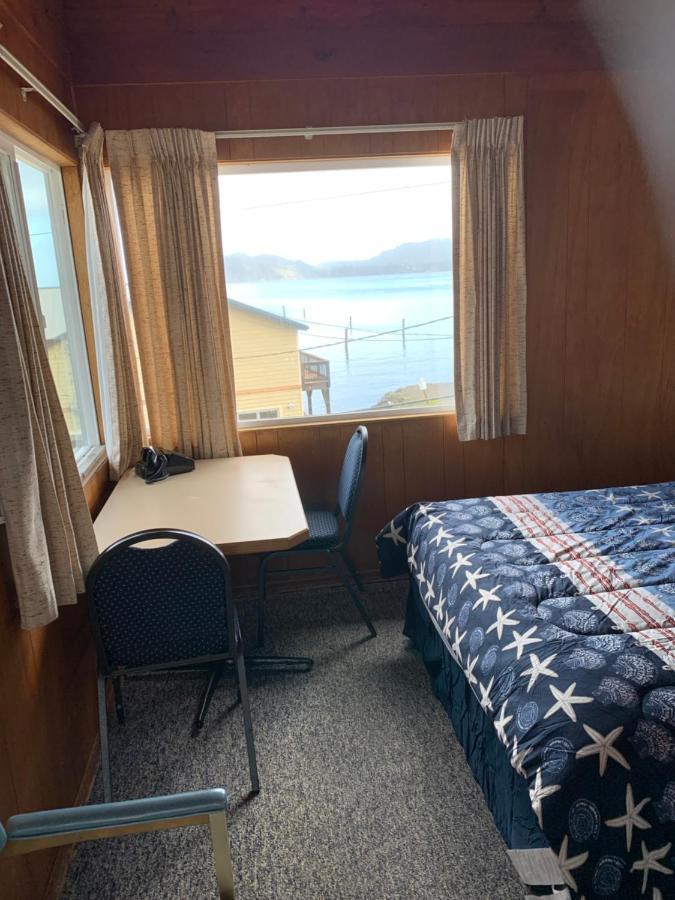 Curley'S Resort & Dive Center Sekiu 外观 照片