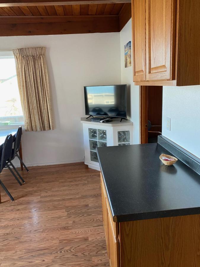 Curley'S Resort & Dive Center Sekiu 外观 照片