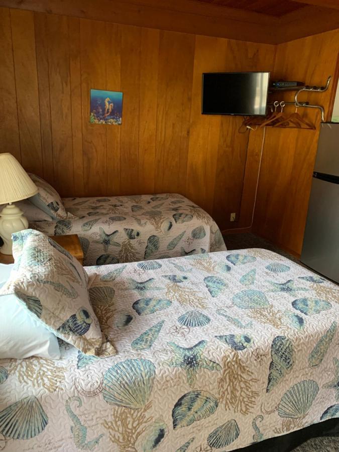 Curley'S Resort & Dive Center Sekiu 外观 照片